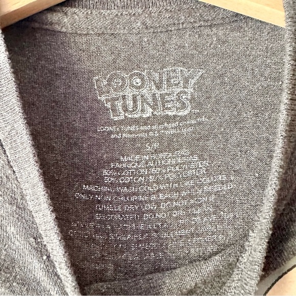 Looney Tunes Graphic T-Shirt - Picture 3 of 4